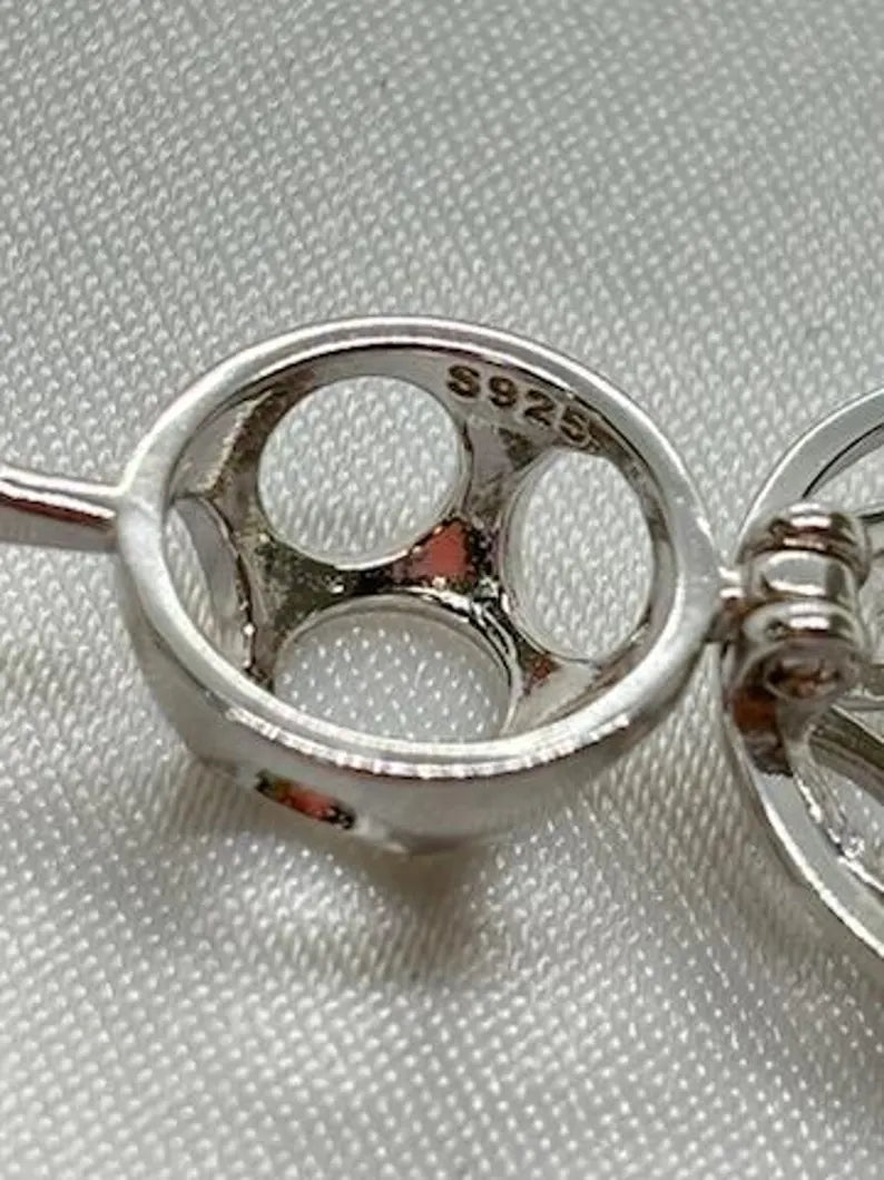 Sterling Silver Gemstone Cage Pendant • Entwined Links • Fits 8mm Gem • White Gold Plated