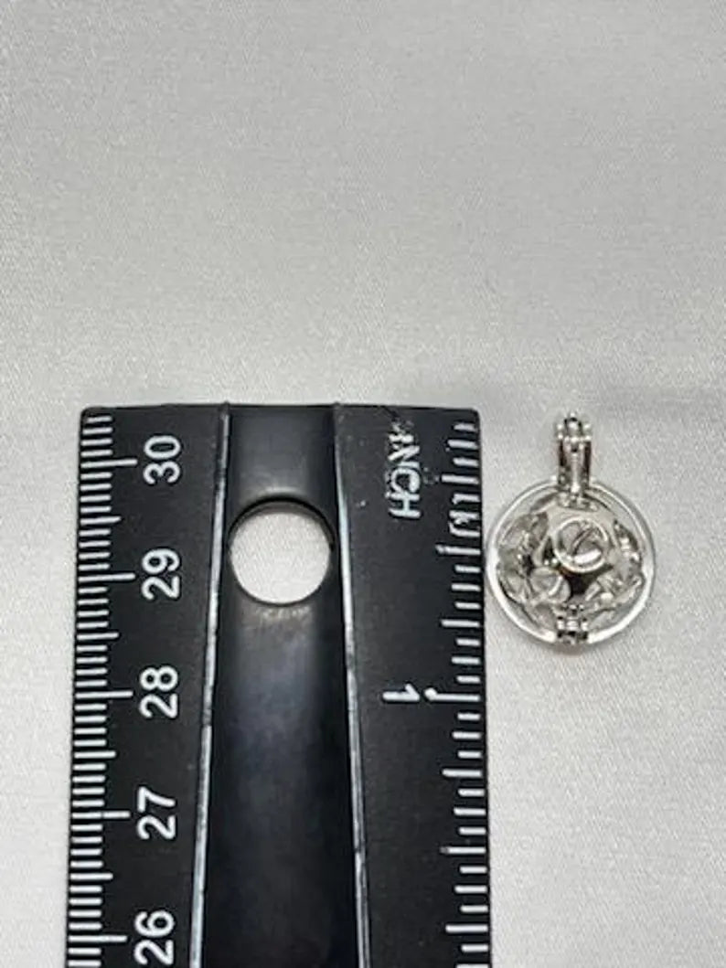 Sterling Silver Gemstone Cage Pendant • Entwined Links • Fits 8mm Gem • White Gold Plated