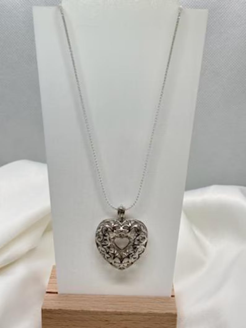 Sterling Silver Gemstone Cage Pendant • Lovely Heart Design • Fits 8 or 9 Gems 6mm • White Gold Plated